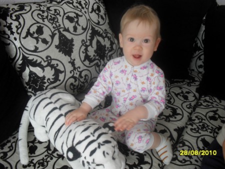 11 месяцев. "Это мой тигренок"